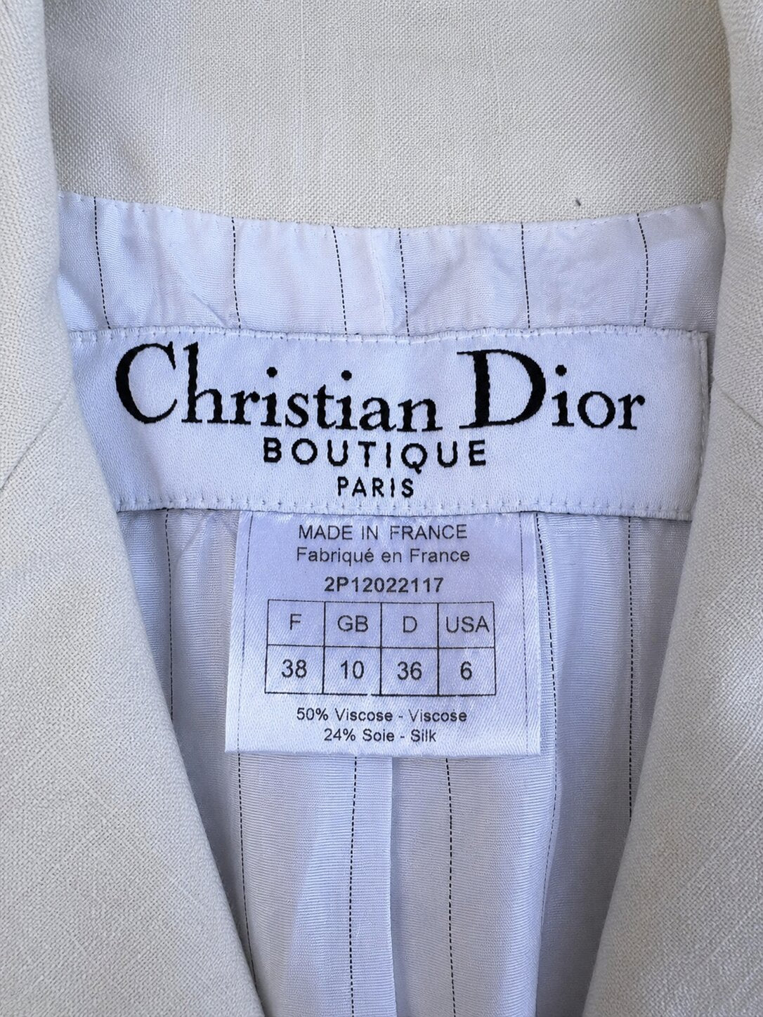 Veste courte authentique Christian Dior Boutique Paris en laine et soie