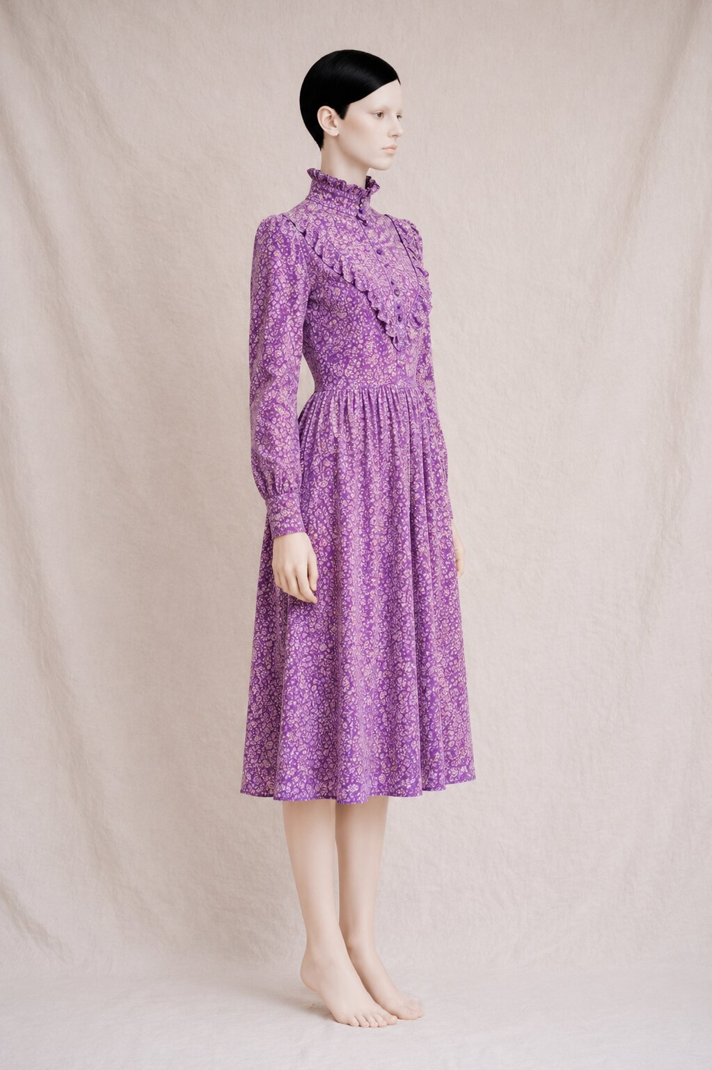 Authentique robe Laura Ashley en coton fleuri violet vintage