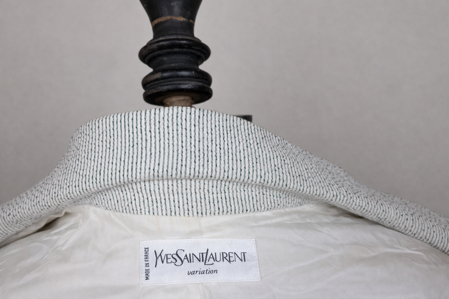 Blazer authentique Yves Saint Laurent en coton à fines rayures vintage