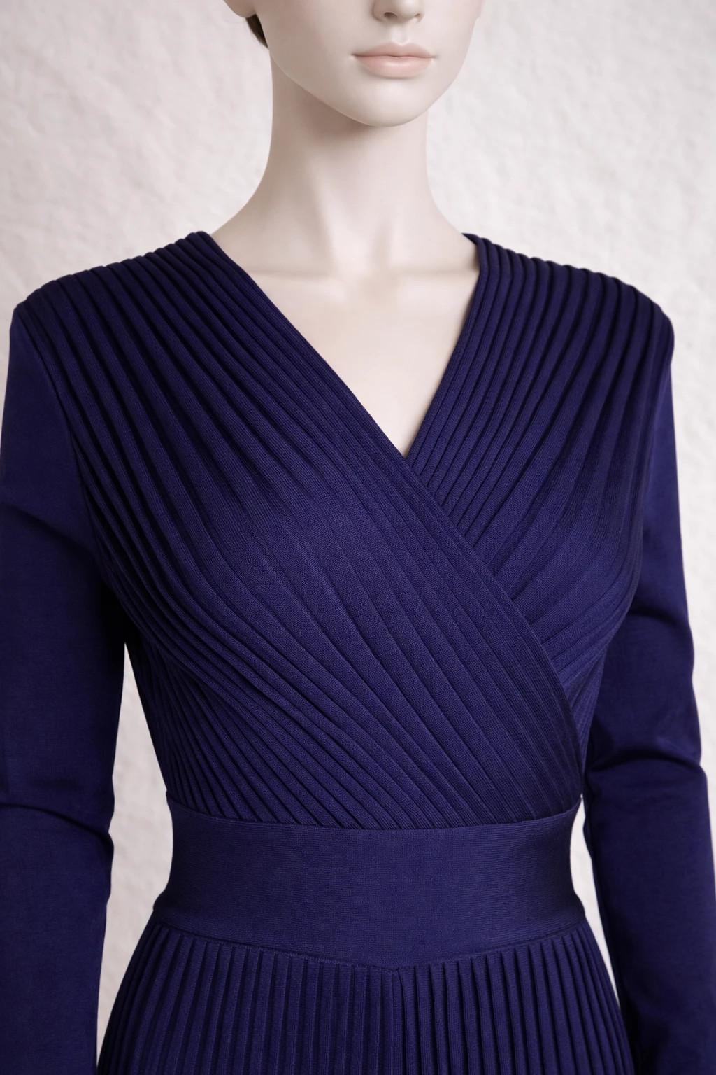 Combinaison longue authentique Balmain en maille côtelée violet marine