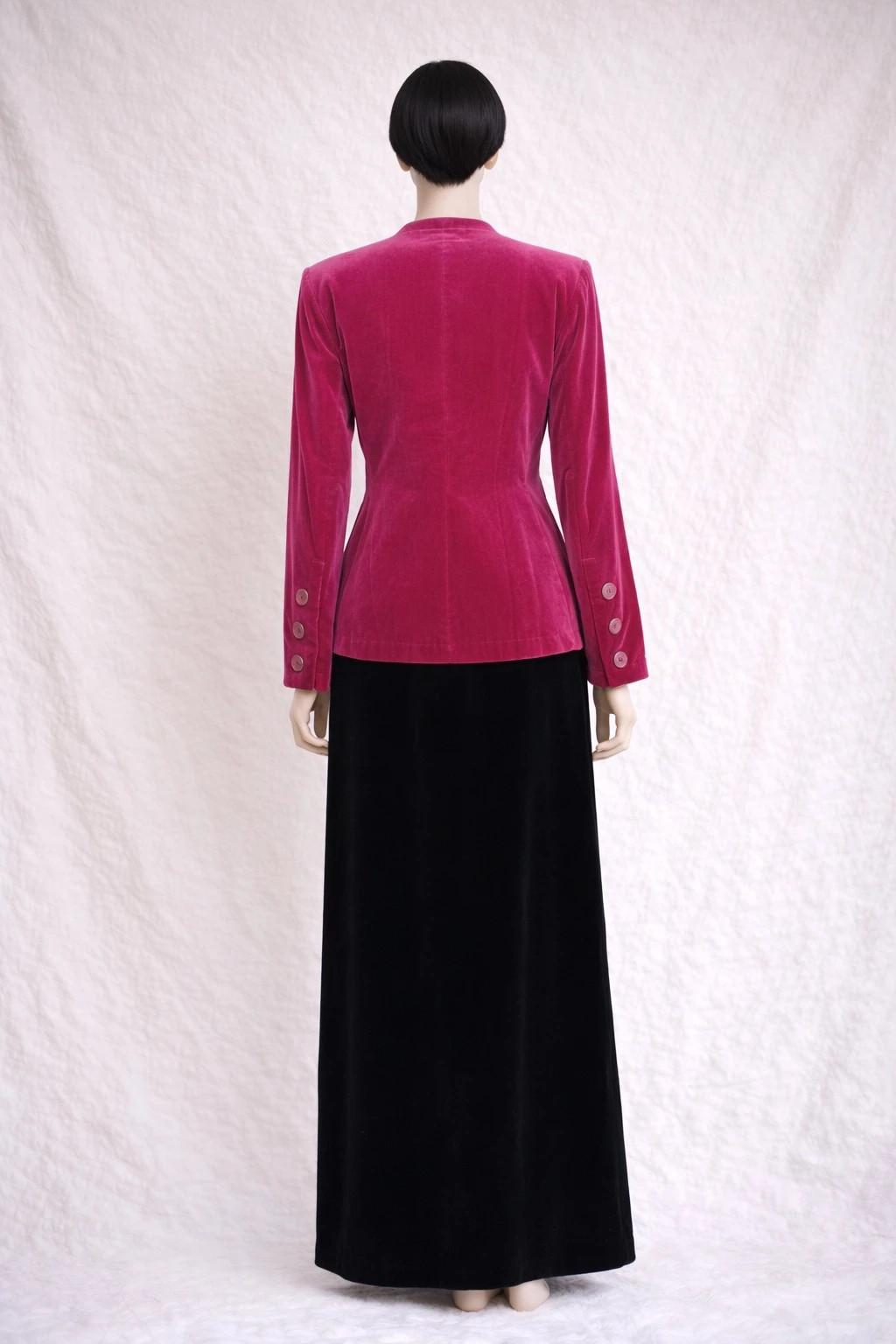 Blazer authentique Yves Saint Laurent en velours fuchsia vintage