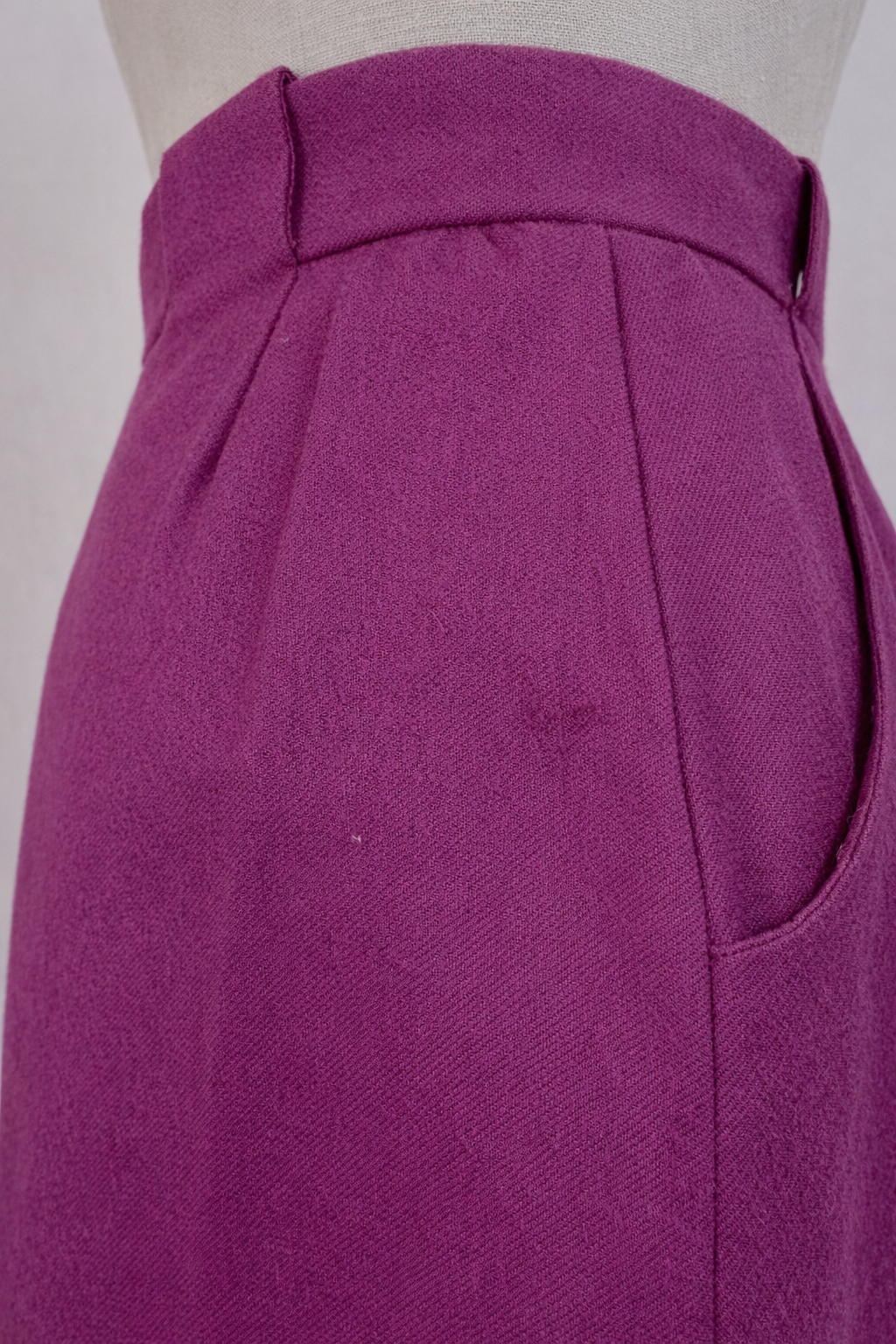 Jupe midi en laine Christian Dior vintage authentique circa 70