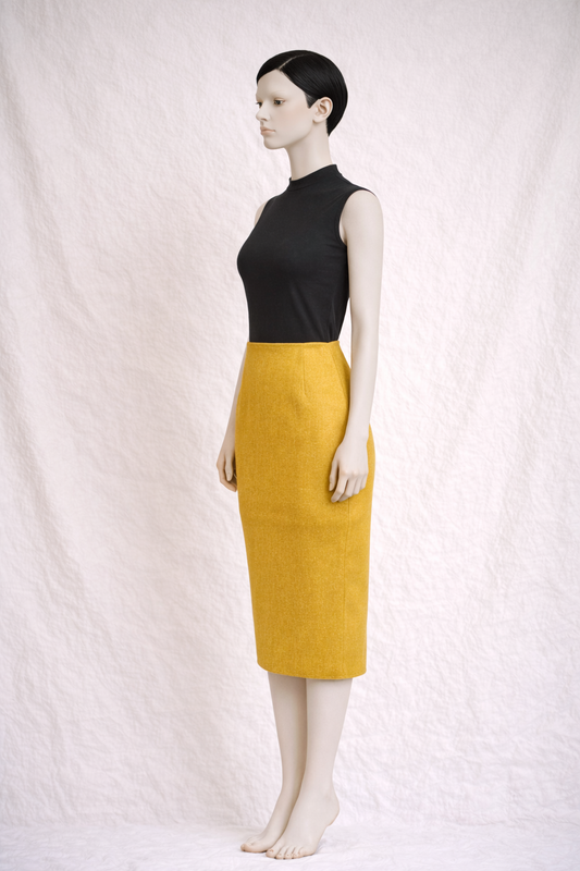 Gianni Versace Couture Pencil skirt in mustard yellow authentic vintage wool