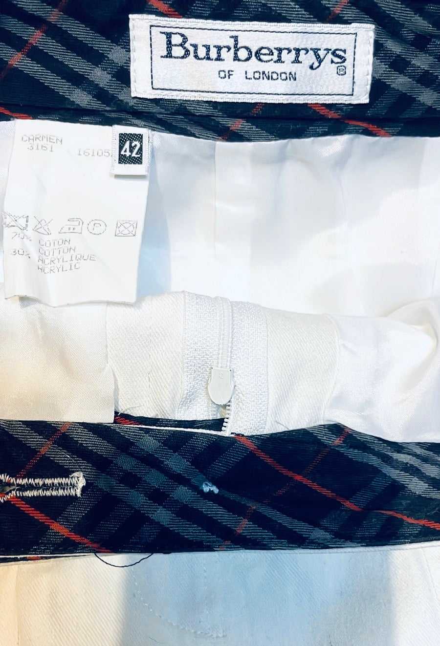Authentic vintage Burberry white denim cargo skirt