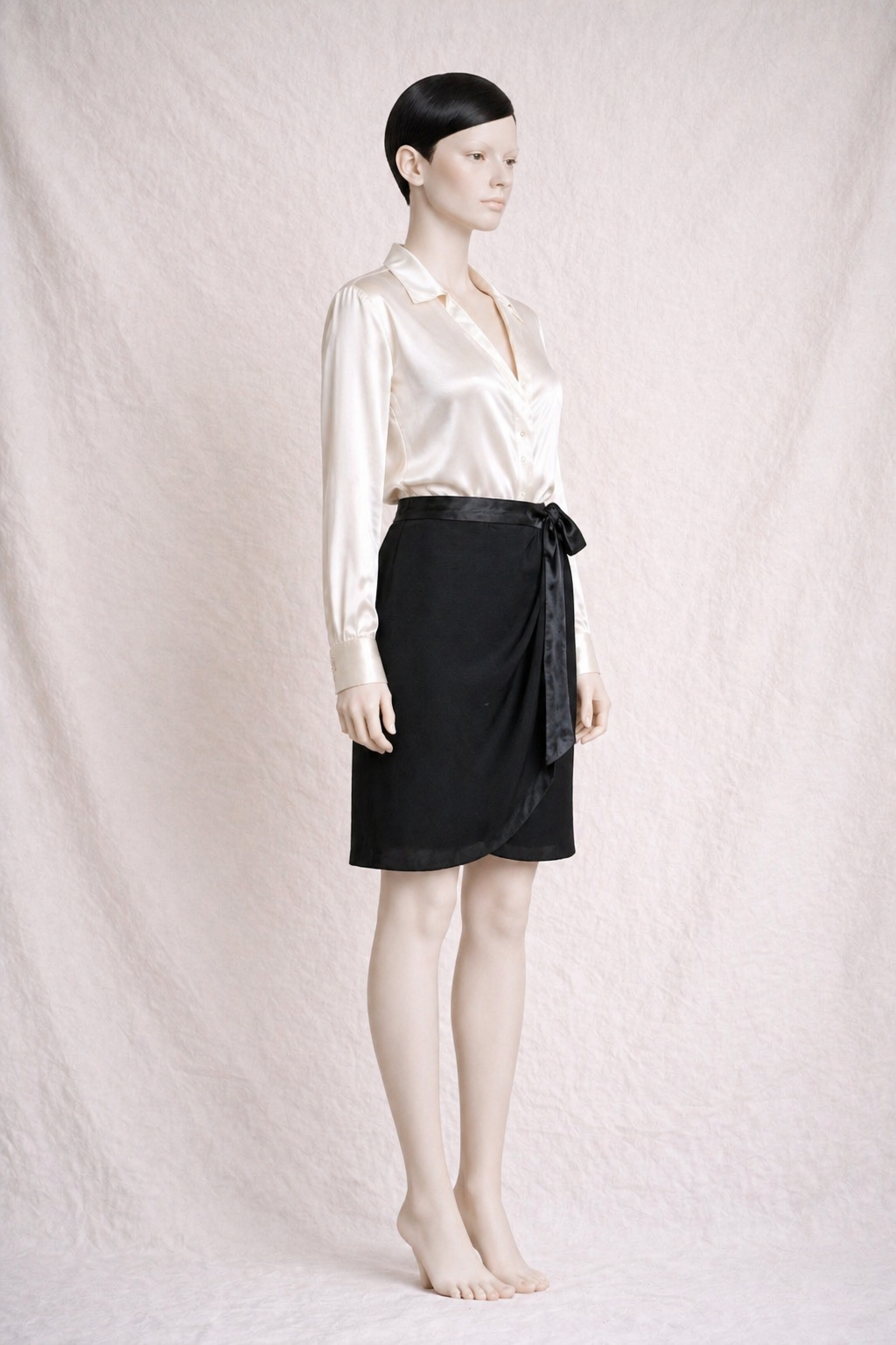 Jupe -  portefeuille en laine noire Yves Saint Laurent vintage authentique