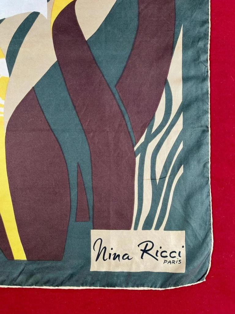 Carré en soie Nina Ricci vintage