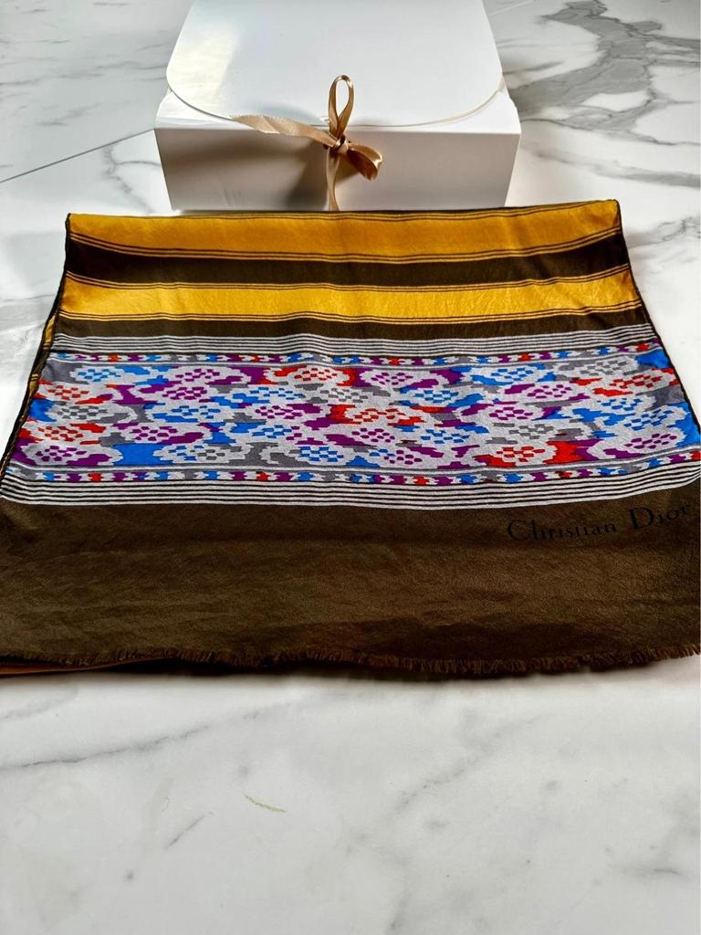 Foulard en soie Christian Dior vintage