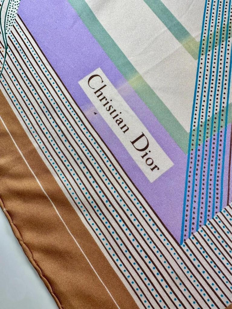 Grand carré en soie bronze lilas Christian Dior vintage