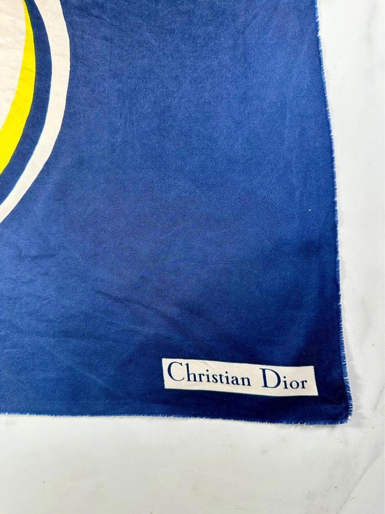 Grand carré en soie jaune et bleu Christian Dior vintage