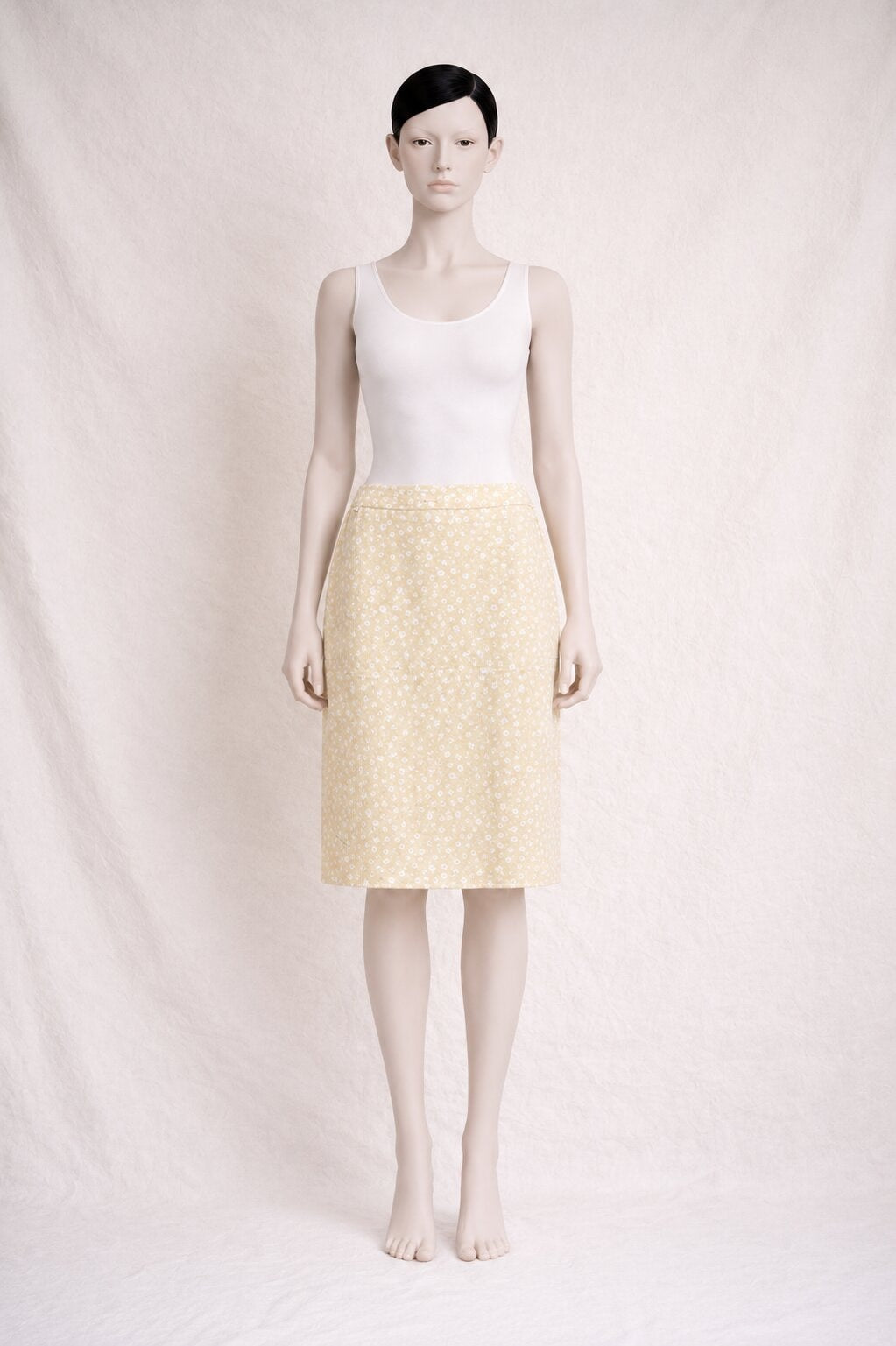 Authentic vintage summer skirt Burberry daisy pattern beige yellow