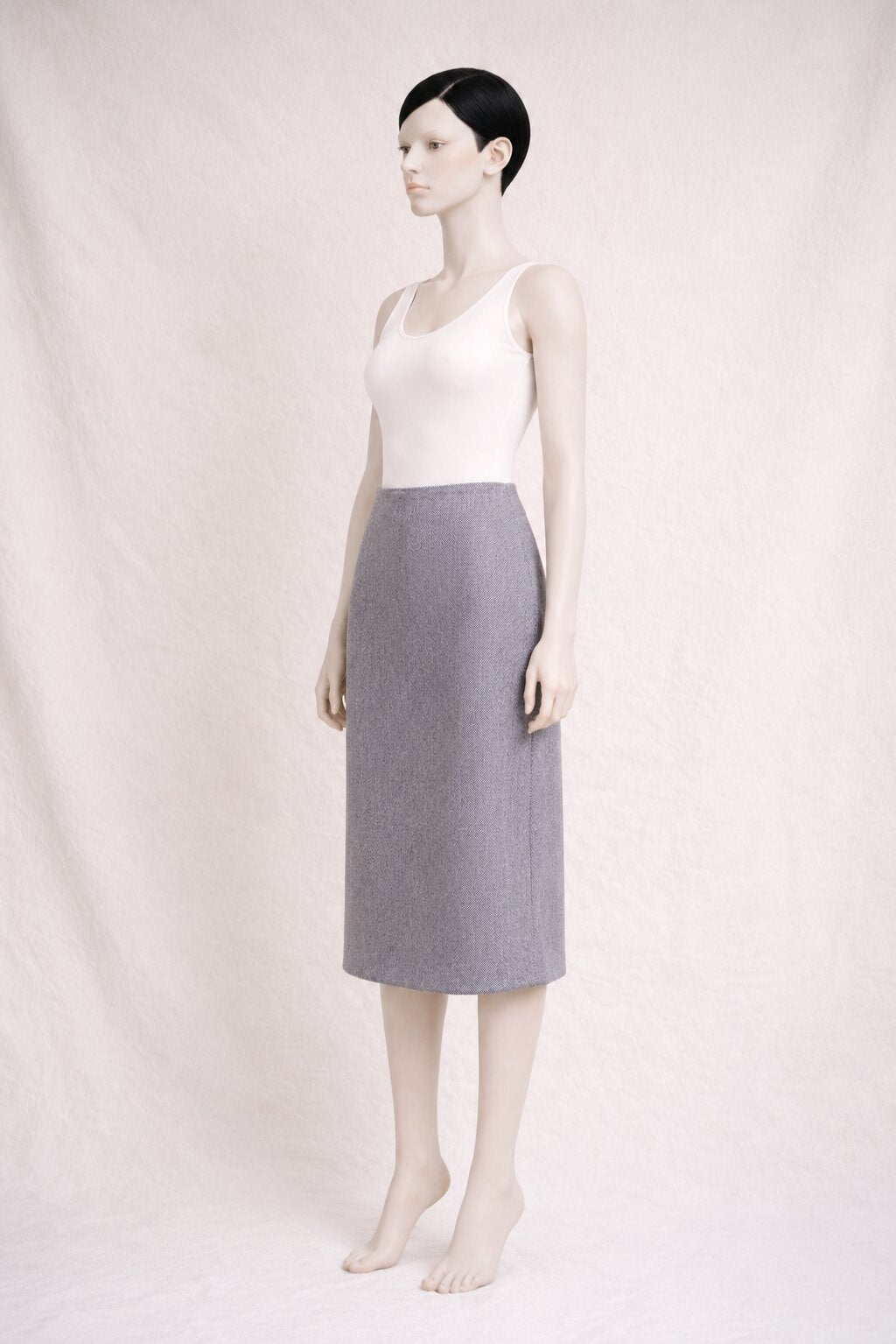Long Givenchy skirt in grey wool and authentic vintage lily