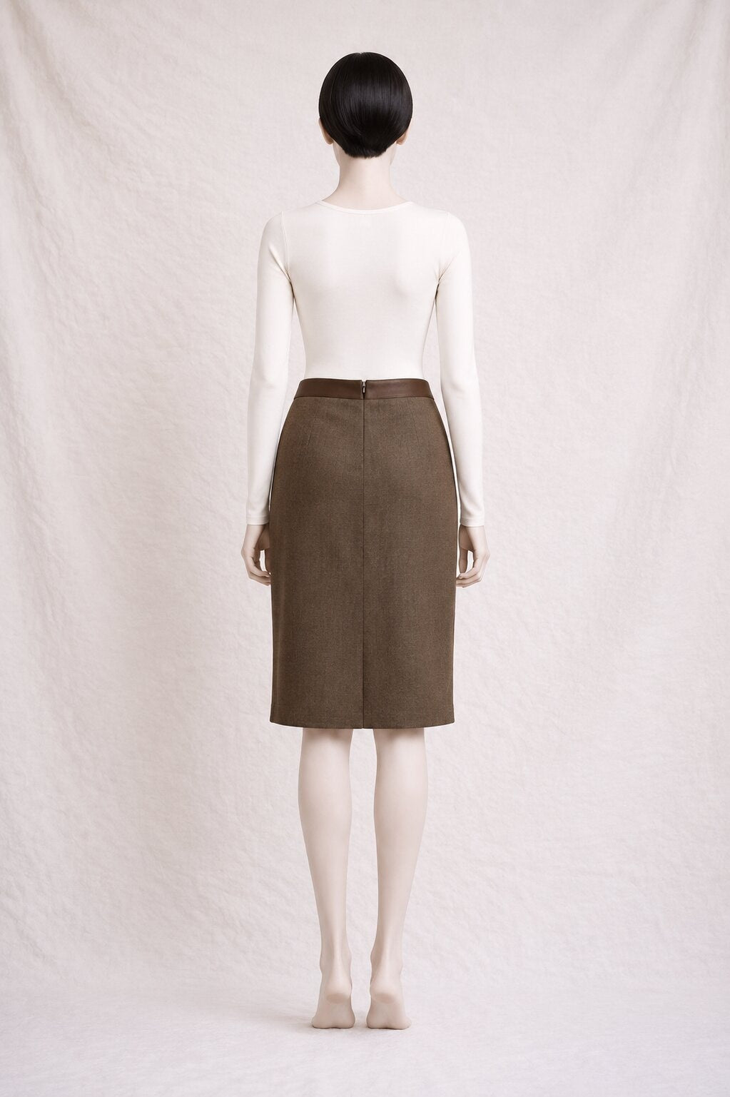 Jupe Crayon Authentique en Laine Kaki par Holland & Sherry