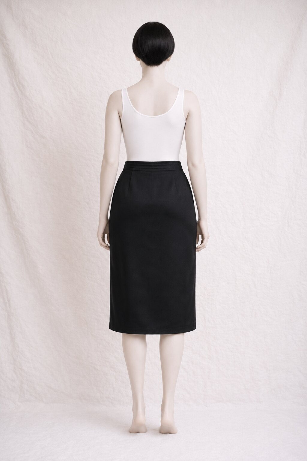 Jupe crayon Yves Saint Laurent en laine noire vintage authentique