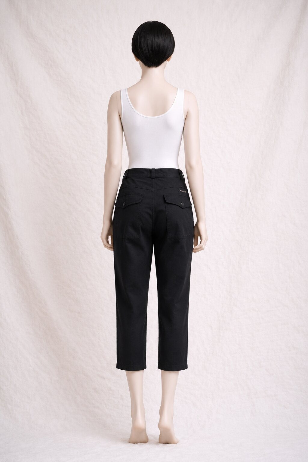 Pantalon carotte en coton denim noir vintage authentique par Pierre Cardin