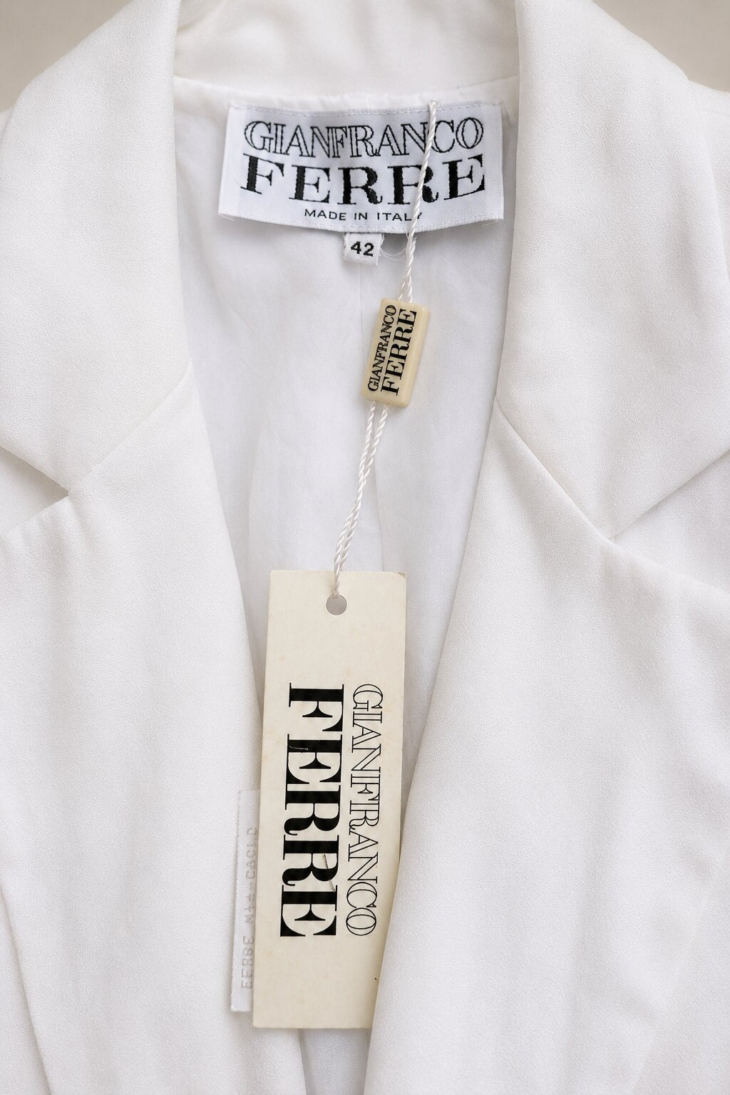 White viscose blazer Gianfranco Ferré vintage authentic
