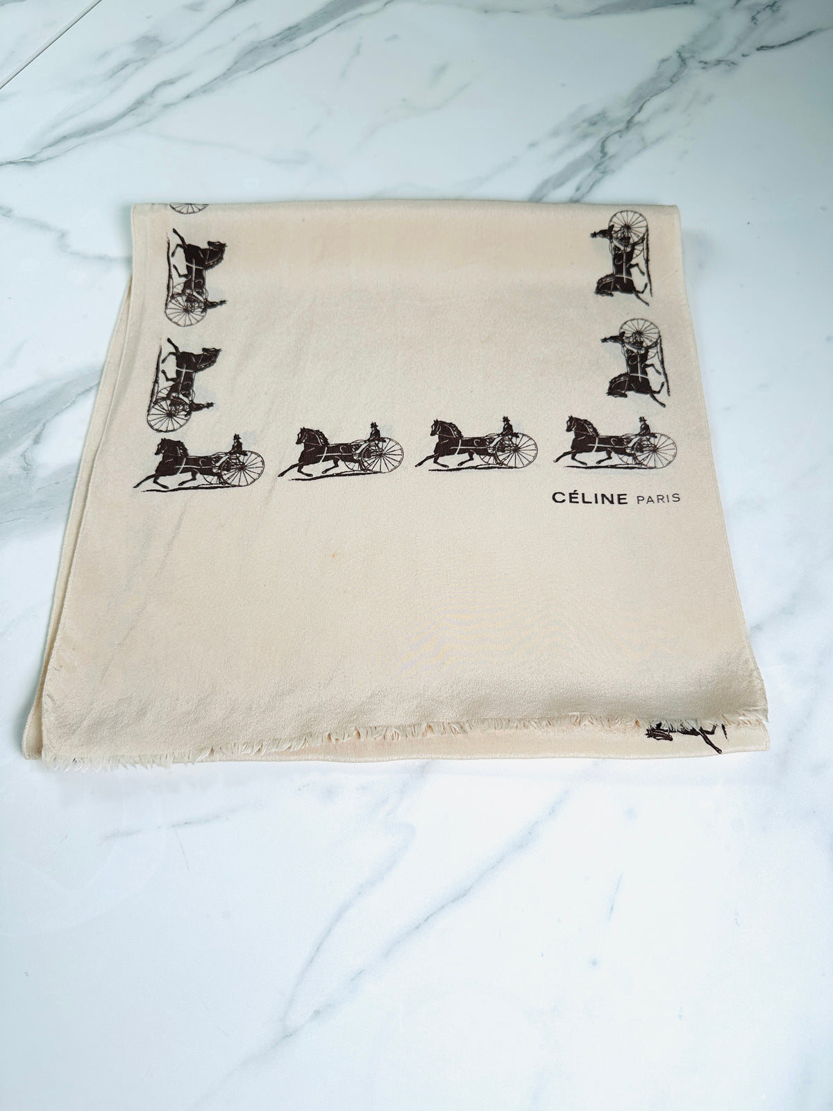 Foulard Céline en soie crème et noir motif équestre vintage authentique