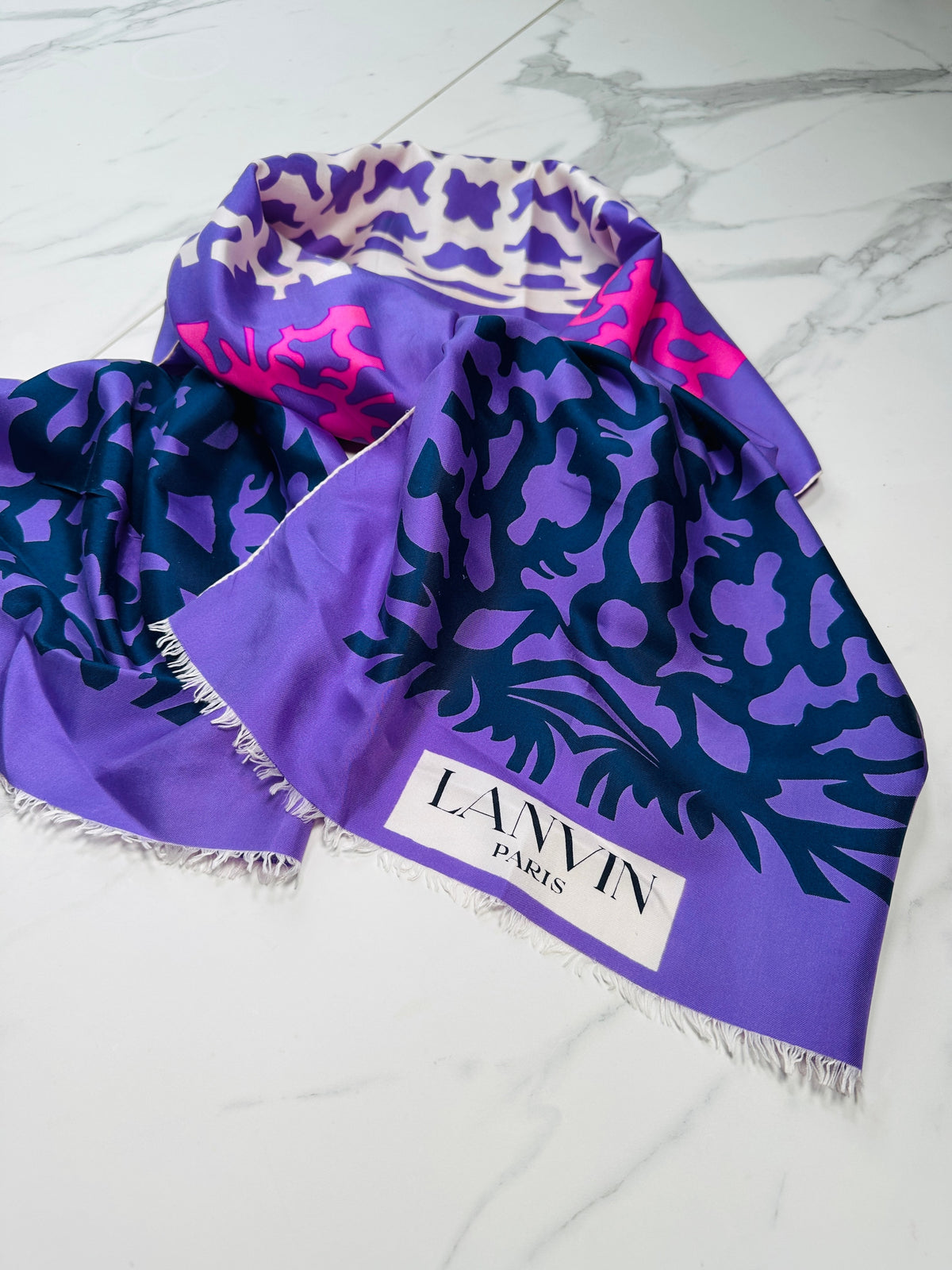 Foulard Lanvin Vintage Authentique en Soie à Motif Abstrait Violet et Rose