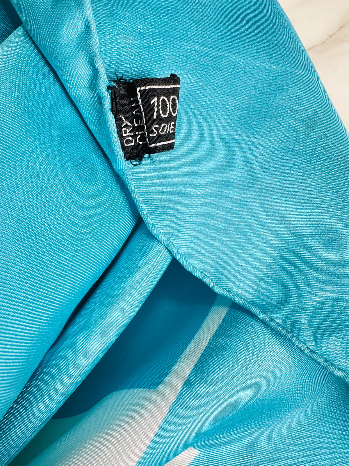 Foulard en soie Balenciaga vintage authentique à motif logo bleu et blanc