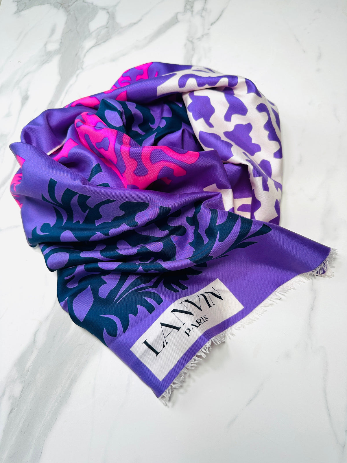 Foulard Lanvin Vintage Authentique en Soie à Motif Abstrait Violet et Rose