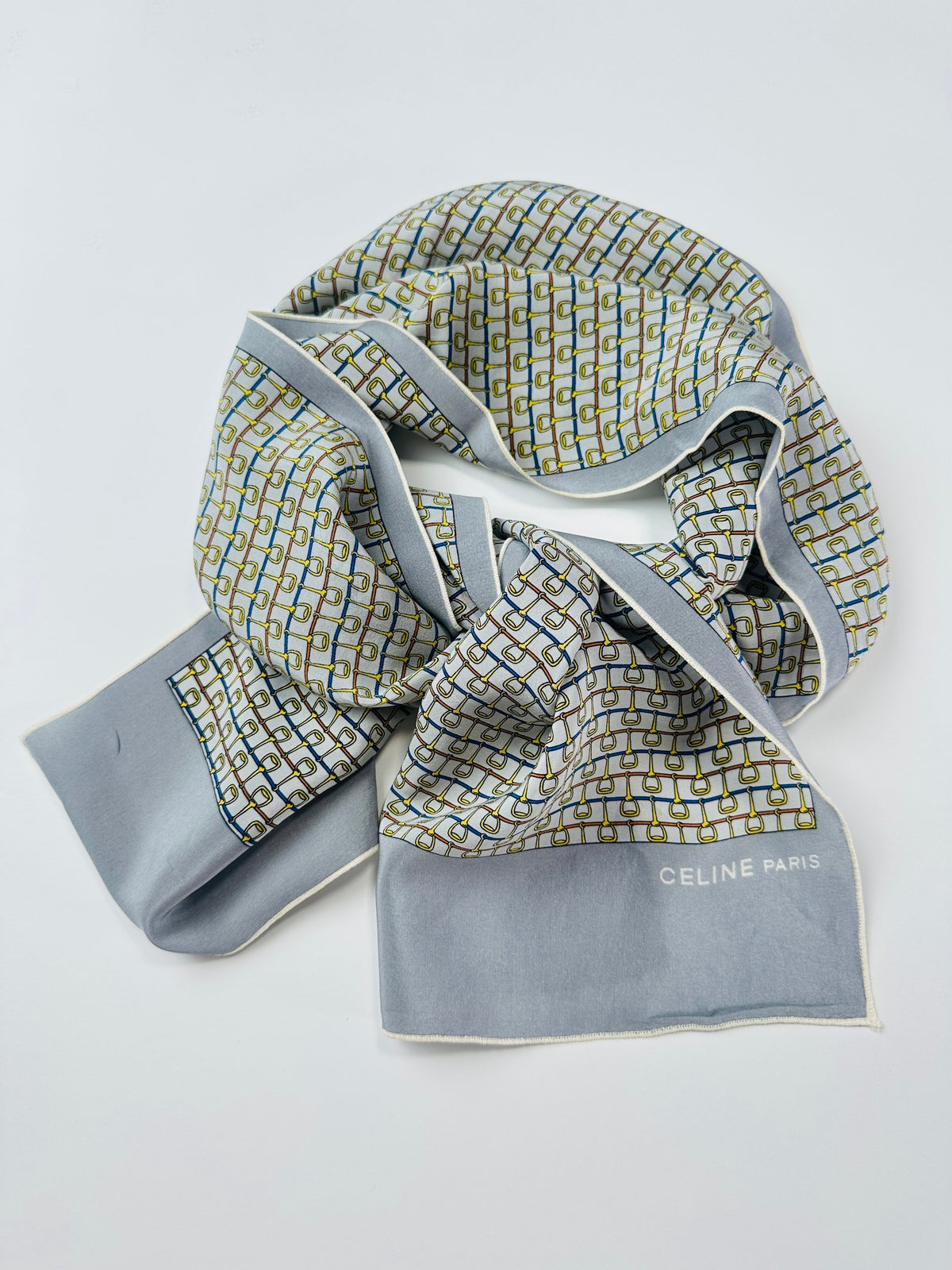 Foulard Céline en soie gris et jaune motif géométrique vintage authentique