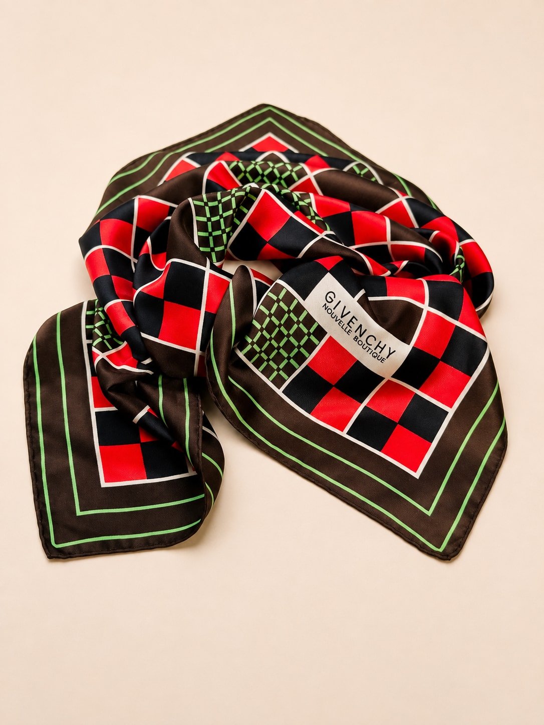 Foulard en soie vintage authentique Givenchy à motif géométrique marron, vert et rouge