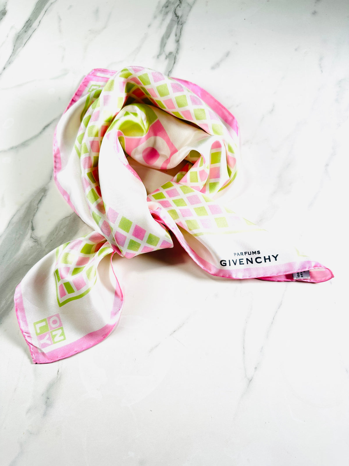 Foulard en soie géométrique blanc et rose Givenchy vintage authentique