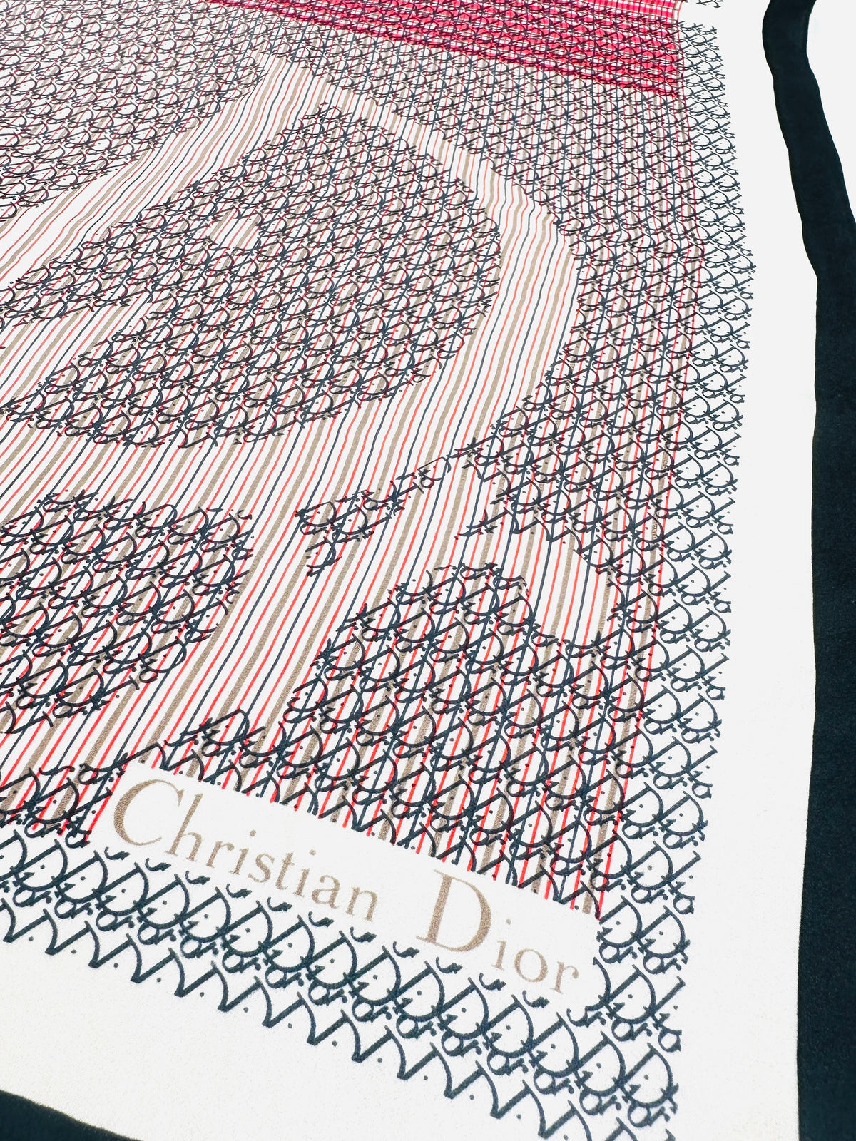 Carré Christian Dior en soie crème et noir motif monogramme vintage authentique