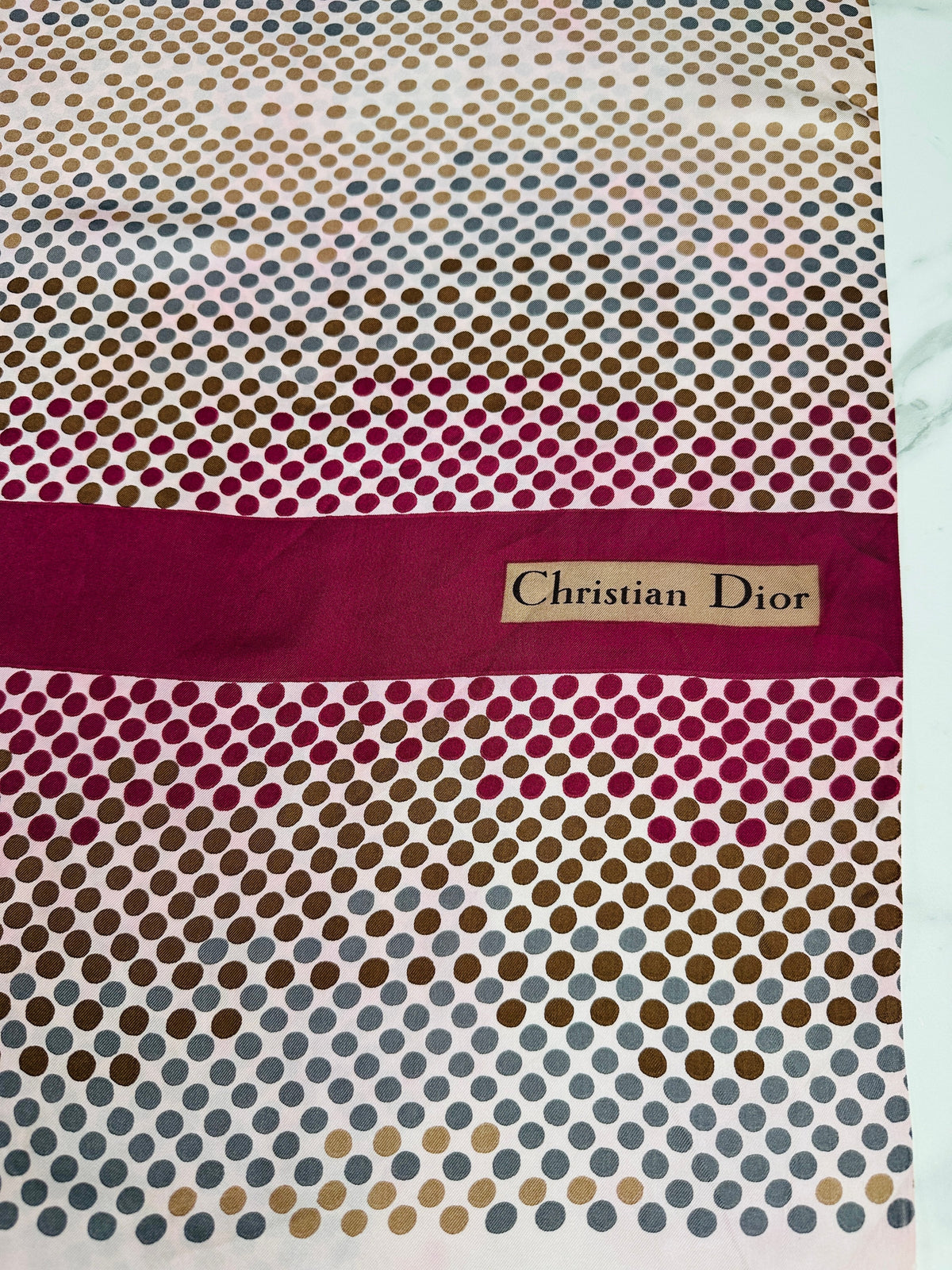 Foulard en soie à pois rose et bordeaux Christian Dior vintage authentique