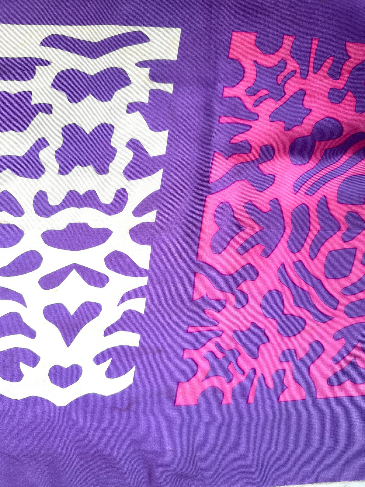 Foulard Lanvin Vintage Authentique en Soie à Motif Abstrait Violet et Rose