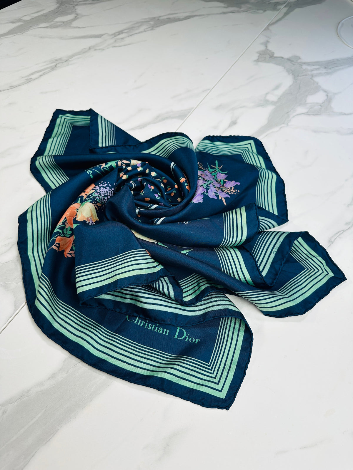 Foulard Vintage Authentique Christian Dior en Soie Satinée Bleue et Verte à Motif Floral