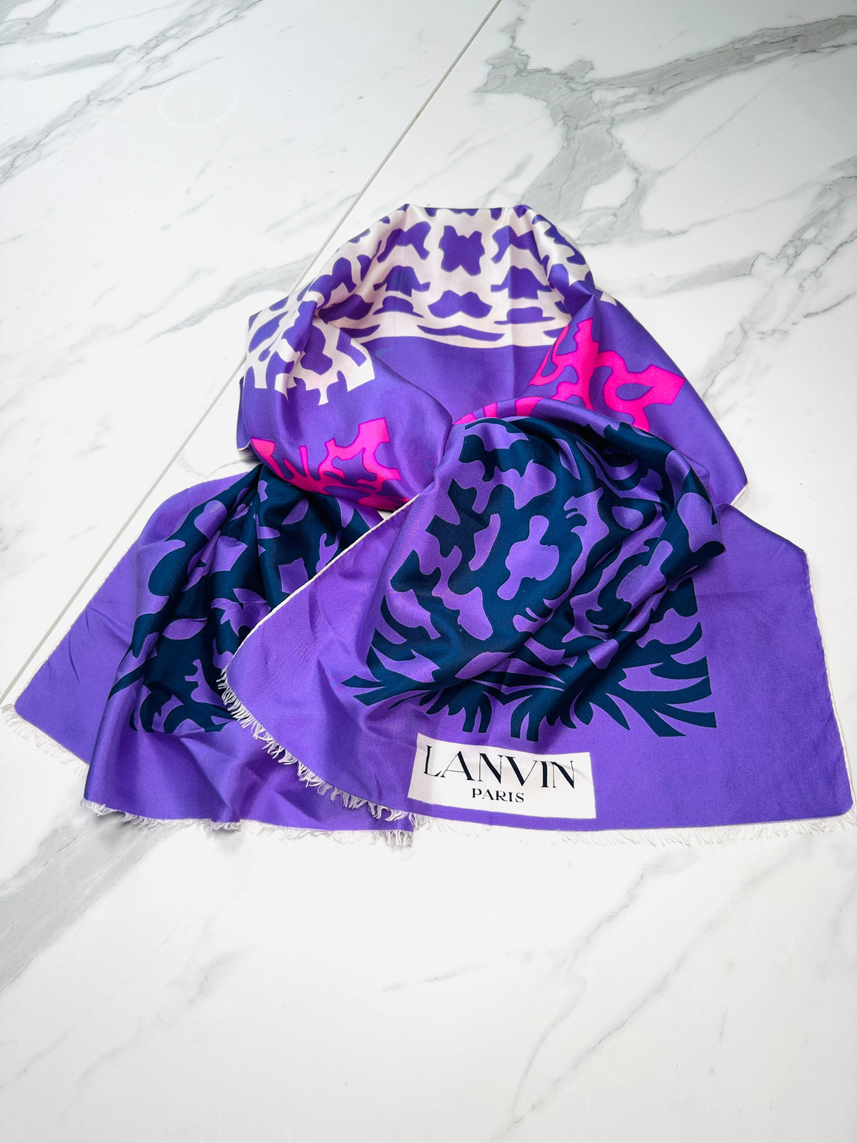 Foulard Lanvin Vintage Authentique en Soie à Motif Abstrait Violet et Rose