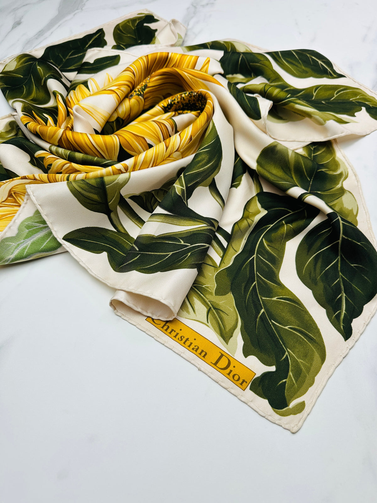 Grand foulard Christian Dior en ivoire et vert avec motif tournesol vintage Authentique