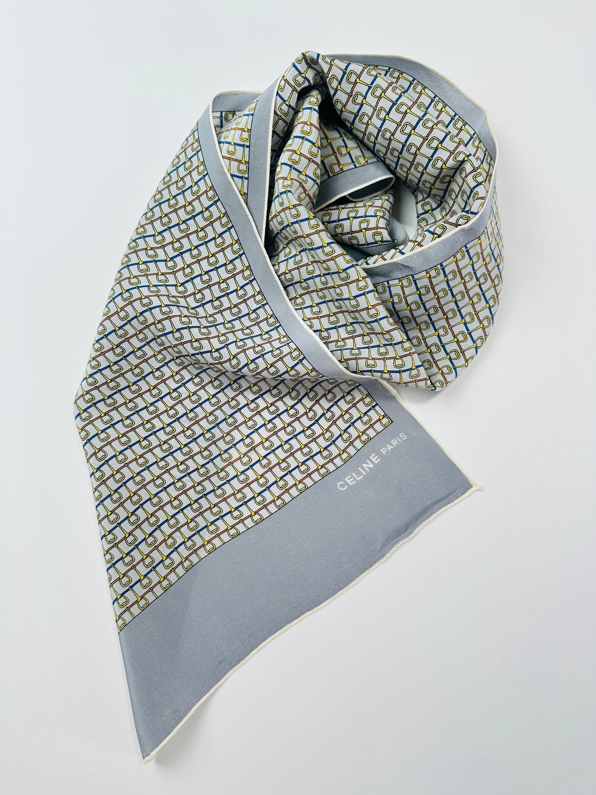 Foulard Céline en soie gris et jaune motif géométrique vintage authentique