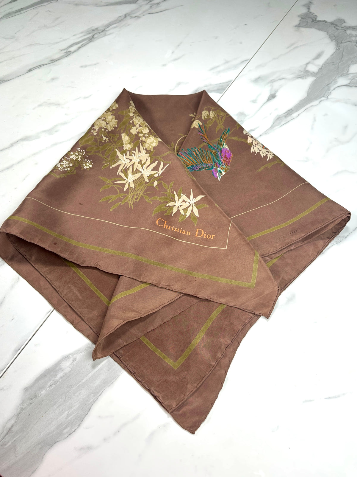 Carré Christian Dior en soie marron et orange néon motif floral vintage authentique