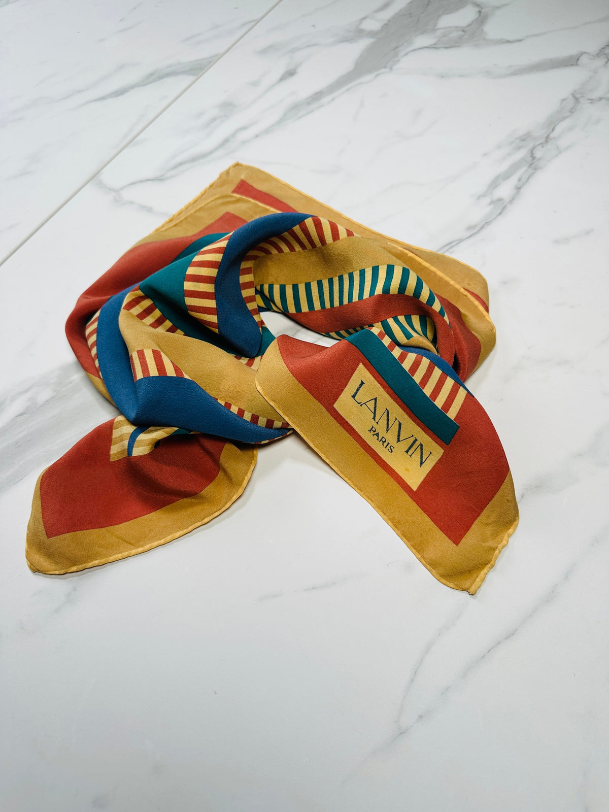 Foulard en soie vintage authentique Lanvin à motif rayé marron et beige