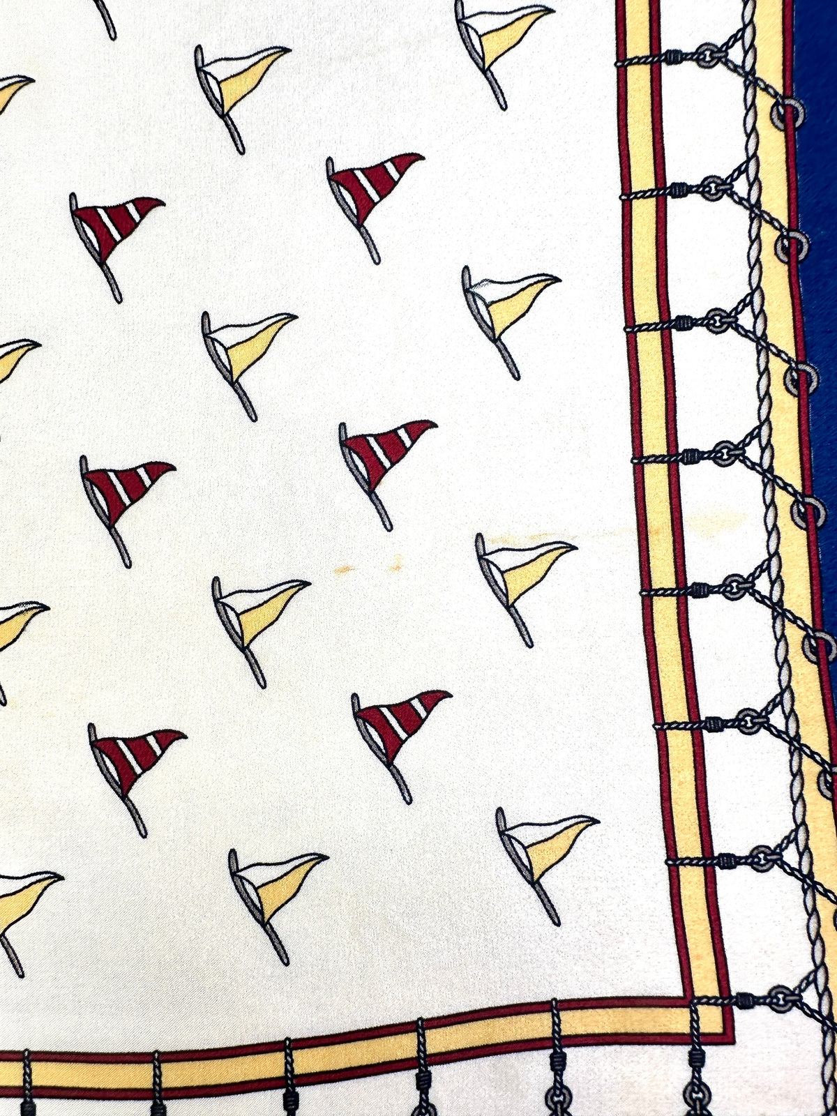 Foulard Céline en soie beige et bleu motif marin vintage authentique