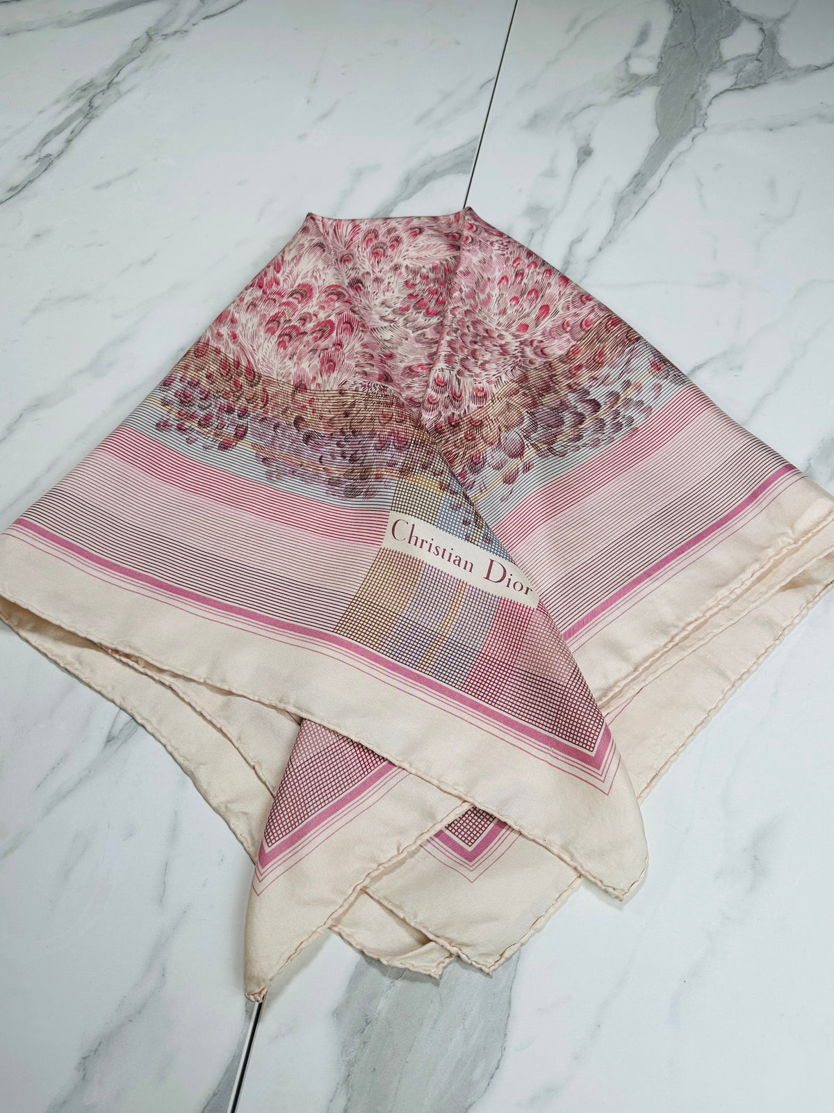 Carré Christian Dior en soie motif plume vintage authentique