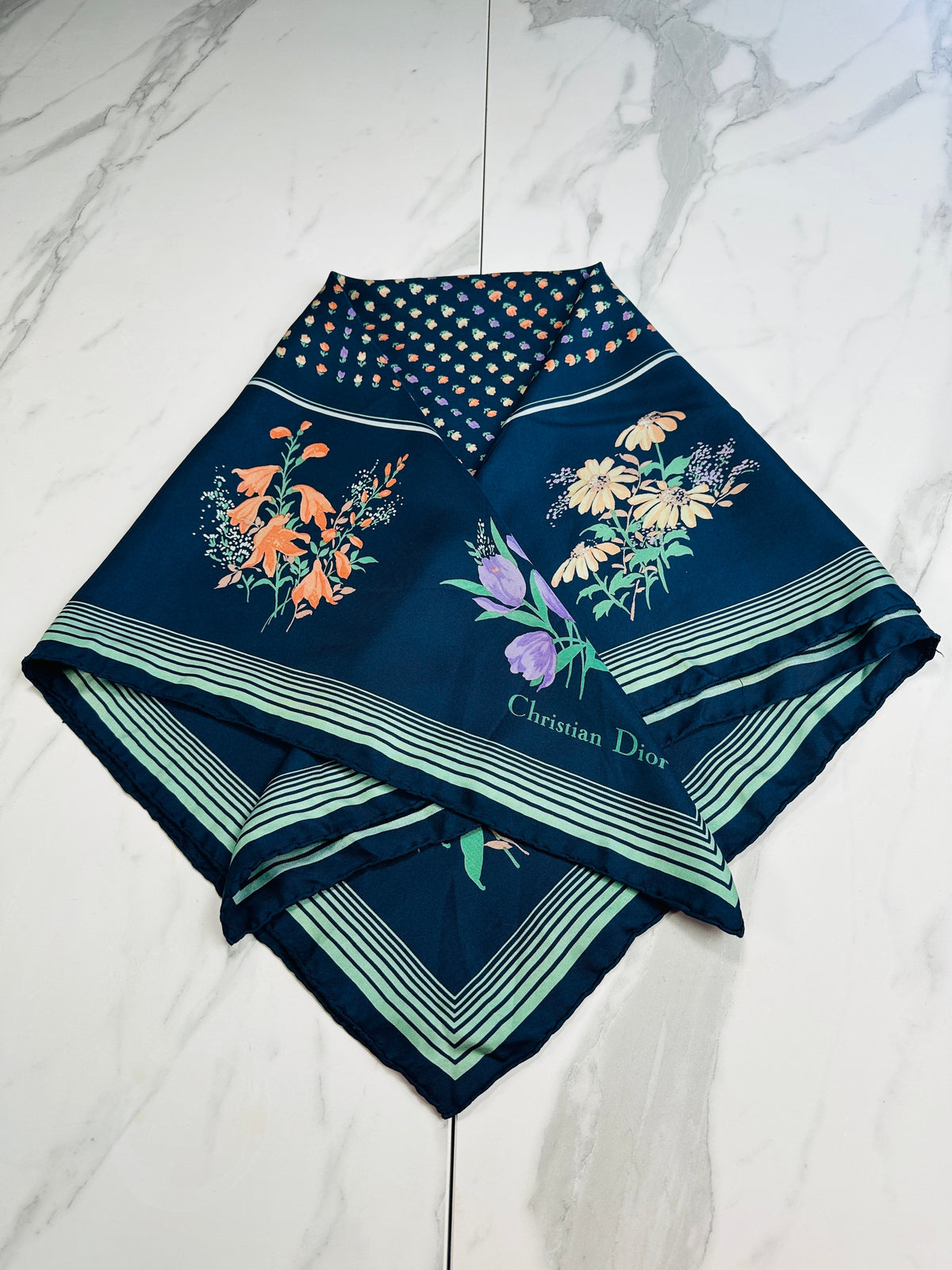 Foulard Vintage Authentique Christian Dior en Soie Satinée Bleue et Verte à Motif Floral