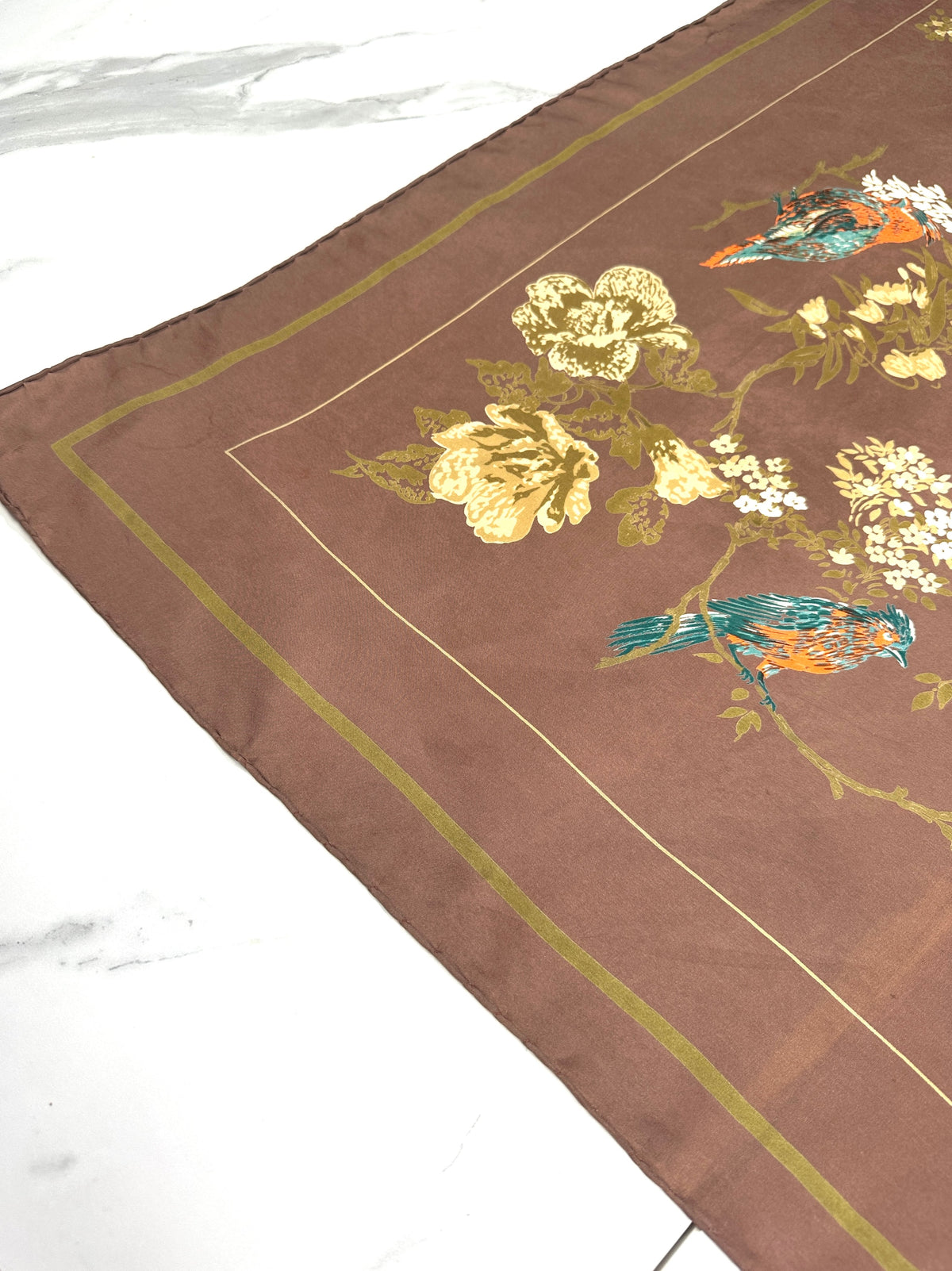 Carré Christian Dior en soie marron et orange néon motif floral vintage authentique