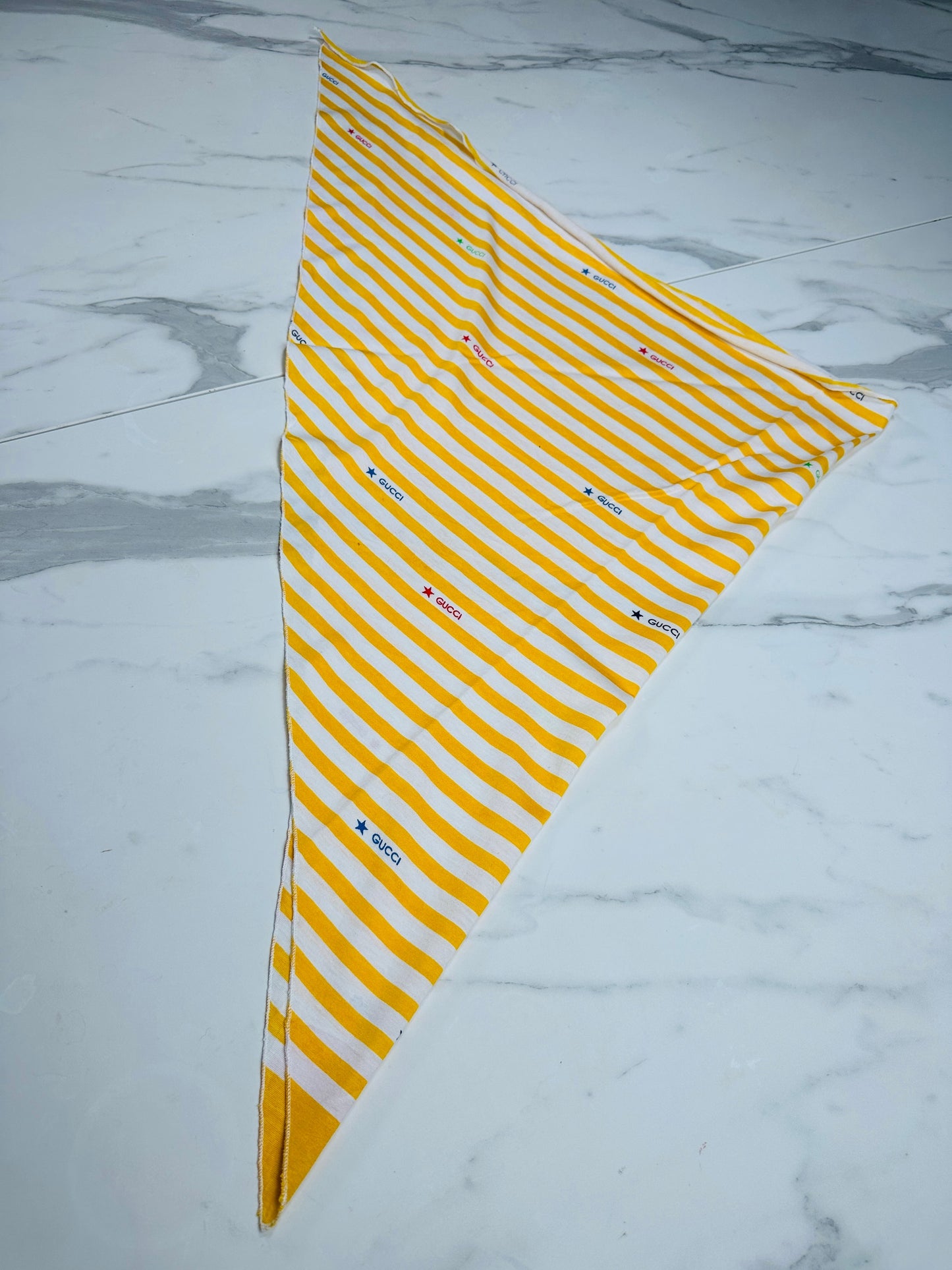 Bandana Gucci en coton jaune et blanc motif rayures vintage authentique