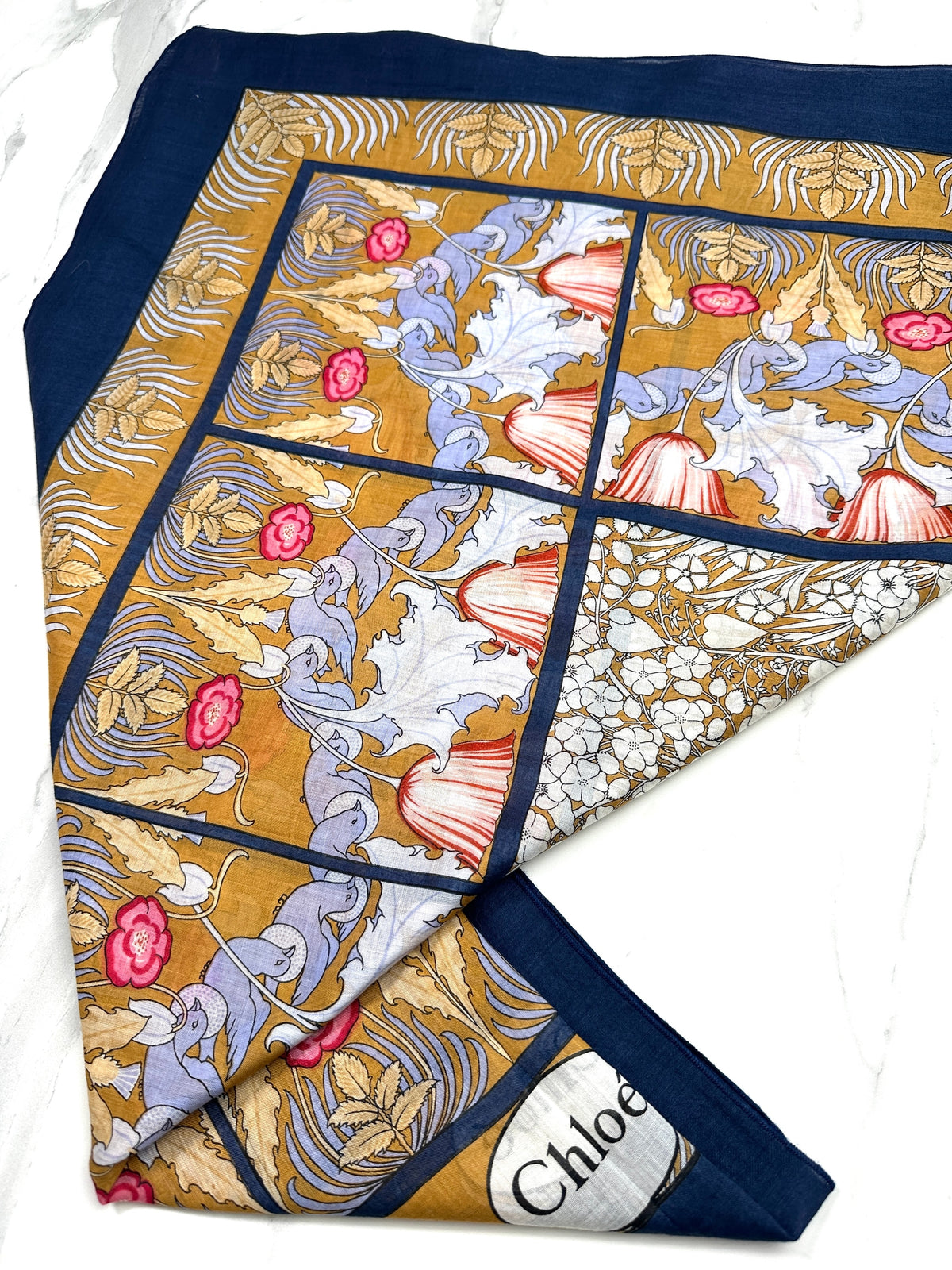 Paréo Chloé en coton bleu marine et ocre motif floral vintage authentique