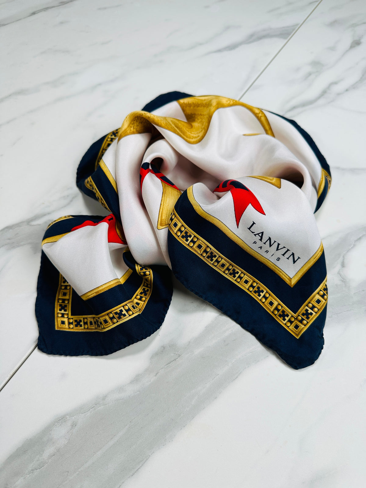 Foulard en soie imprimé animalier ivoire et marine Lanvin vintage authentique