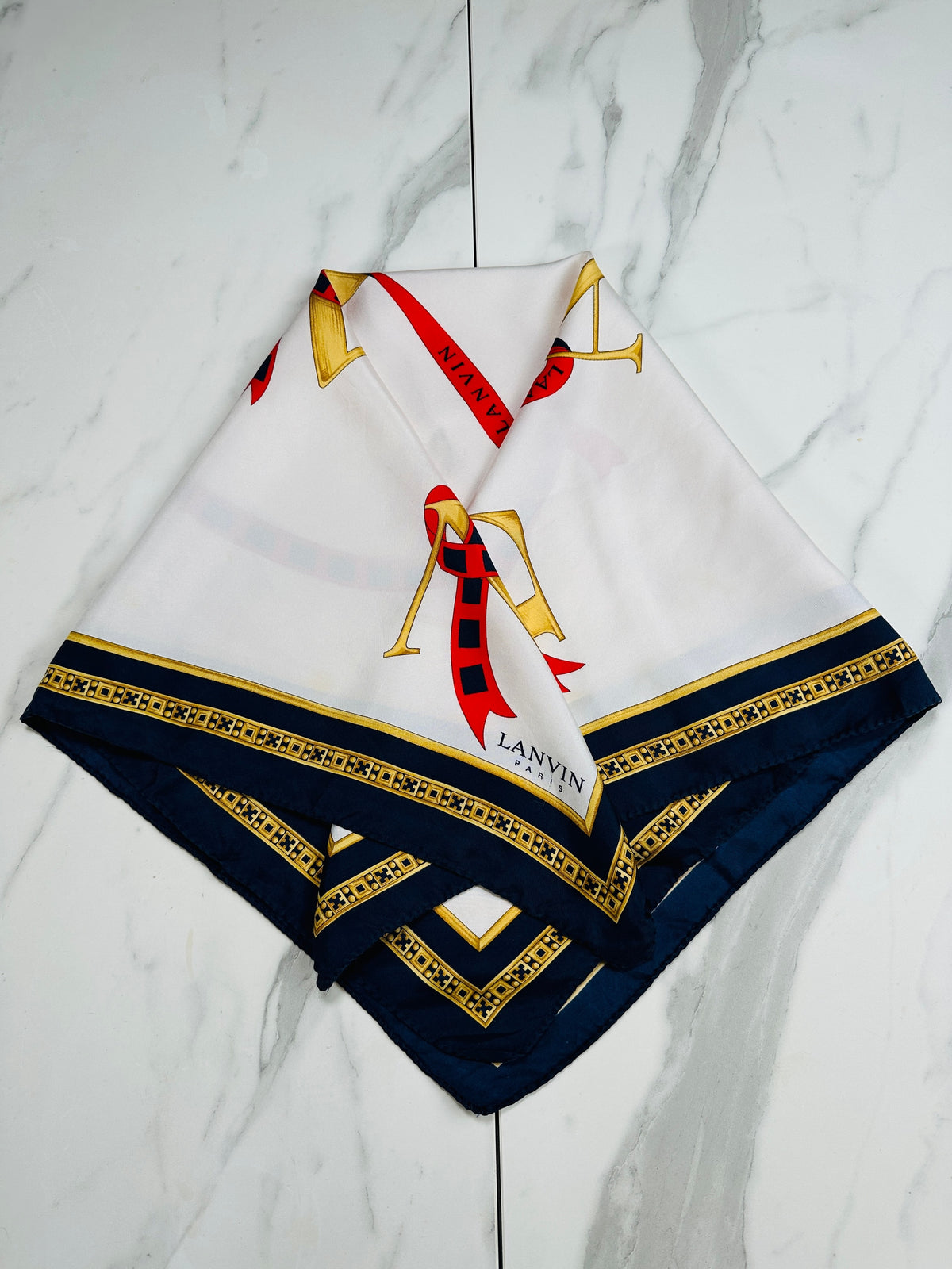 Foulard en soie imprimé animalier ivoire et marine Lanvin vintage authentique