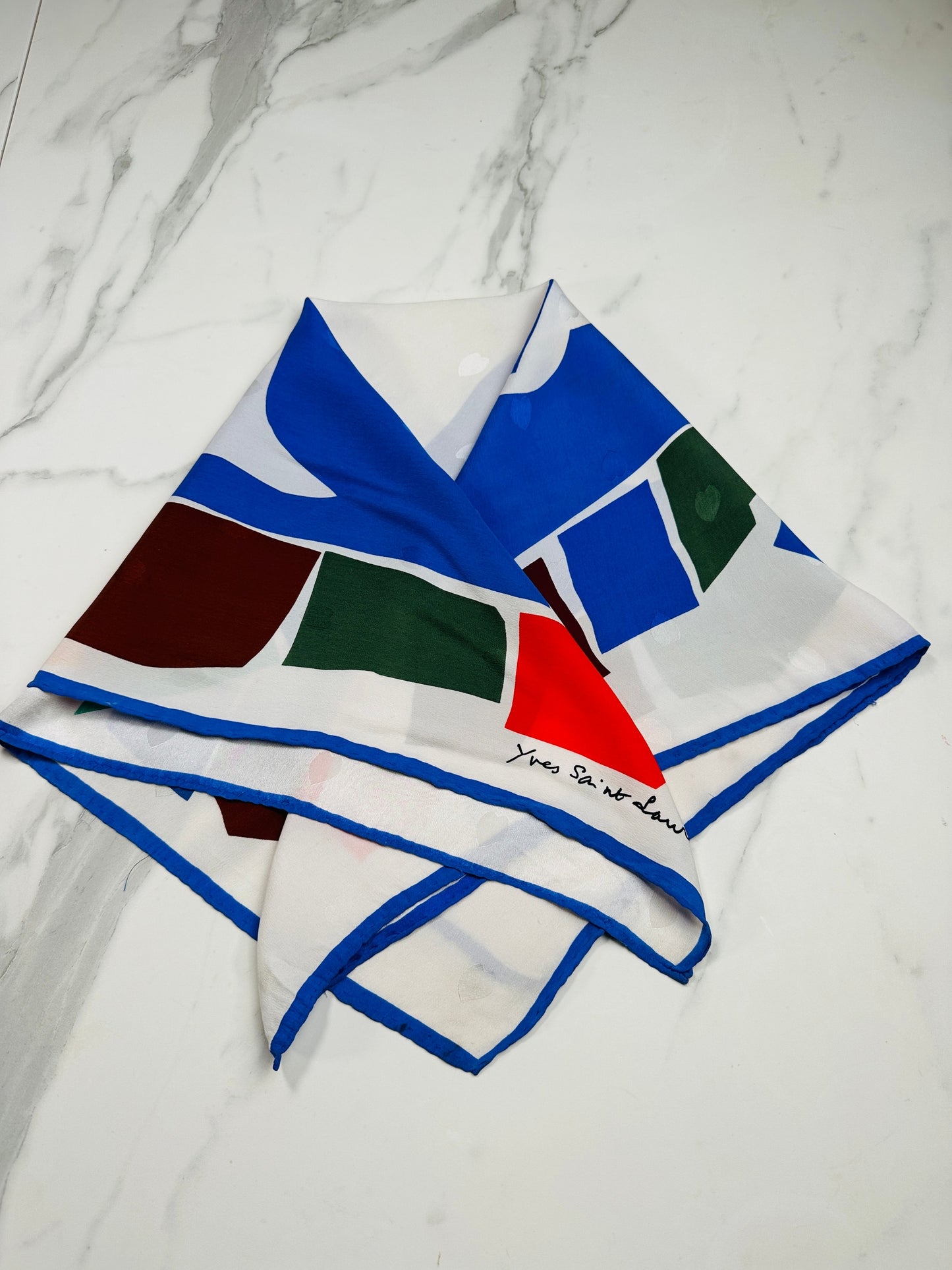 Carré Yves Saint Laurent en soie bleu et blanc Love vintage authentique