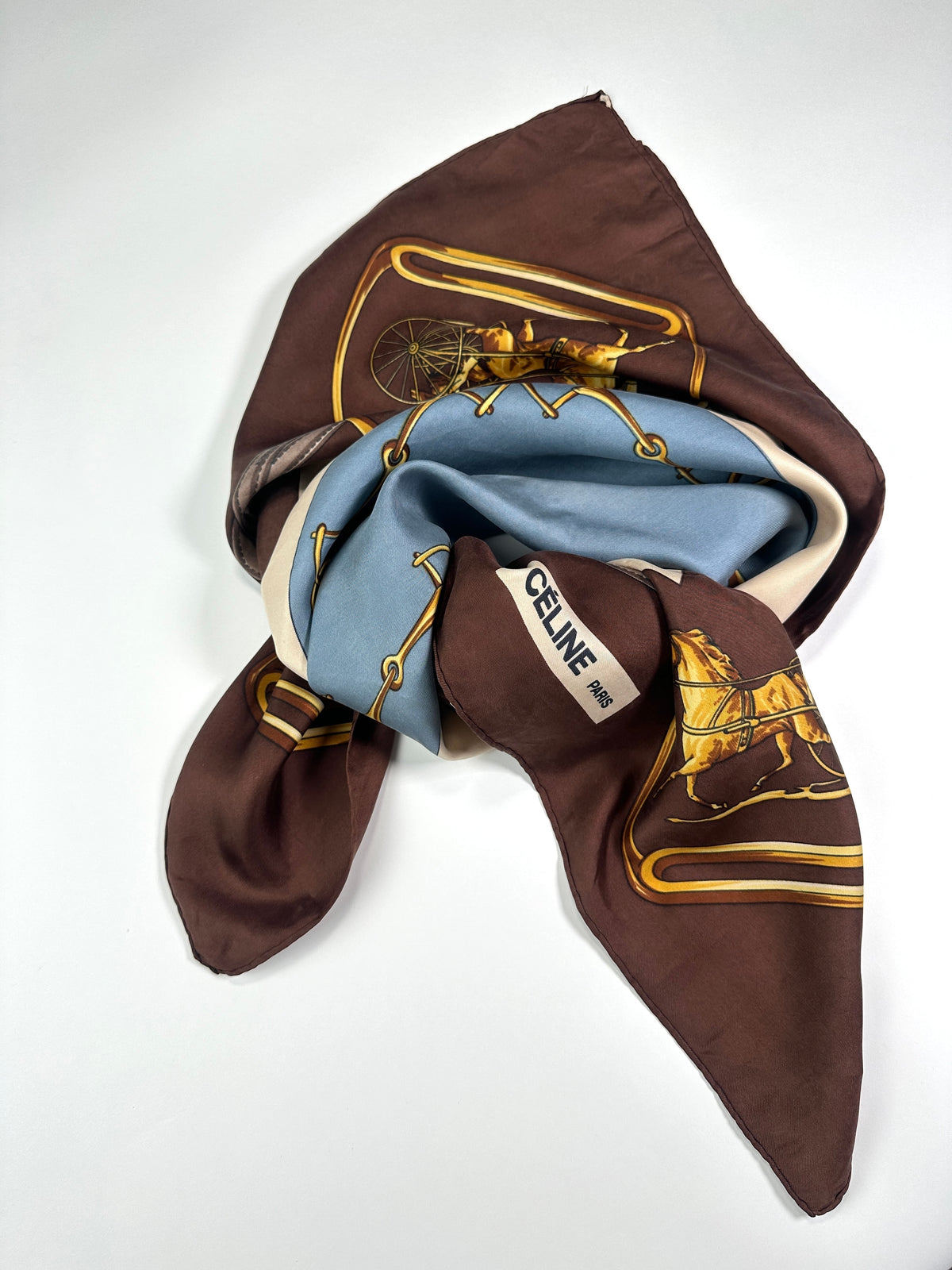 Grand carré Céline en soie marron et bleu motif équestre vintage authentique
