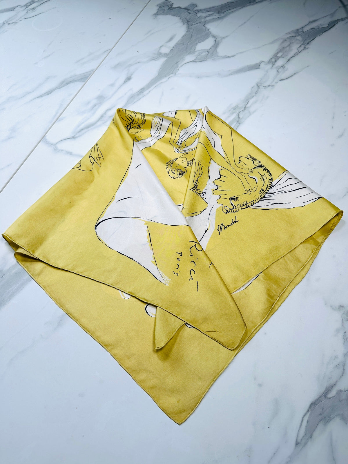 Foulard en soie Nina Ricci à motif artistique doré et ivoire vintage authentique